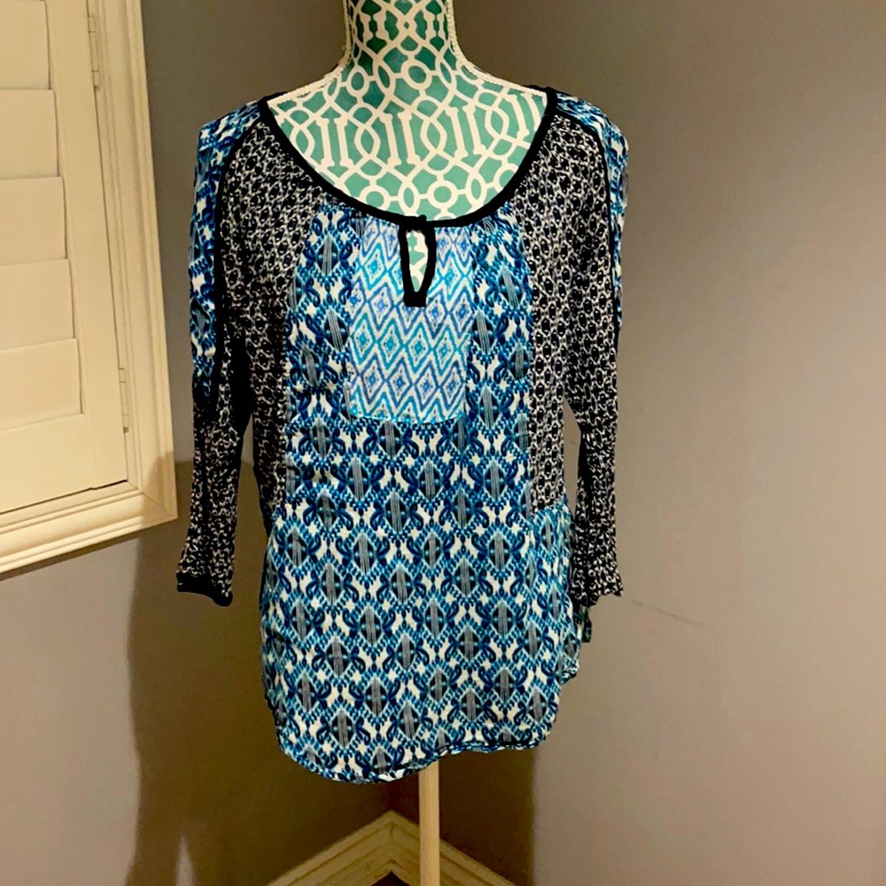 Lucky Brand Blue/White Patterned Top L